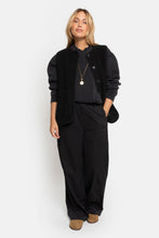Load image into Gallery viewer, MADISON WOOL SLEEVELESS JACKET | BLACK