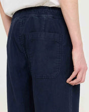 Load image into Gallery viewer, MARU | NAVY CASTART
