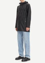 Load image into Gallery viewer, SAMSOE RAIN COAT STEELY JACKET | BLACK