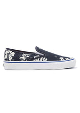 Load image into Gallery viewer, SLIP-ON 48 DECK ANAHEIM FACTORY | FLORAL NAVY