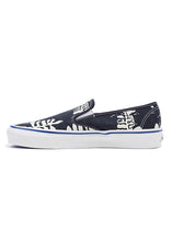 Load image into Gallery viewer, SLIP-ON 48 DECK ANAHEIM FACTORY | FLORAL NAVY