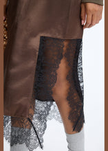 Load image into Gallery viewer, MUNTHE CHLOA SKIRT BROWN — detail and styling