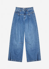 Load image into Gallery viewer, MUNTHE Nezzasin Jeans In Blue - product view