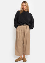 Load image into Gallery viewer, NOVELA SWEATSHIRT | VINTAGE BLACK