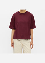 Load image into Gallery viewer, OBJECT Gima T-Shirt In Windsor Wine - alternate view