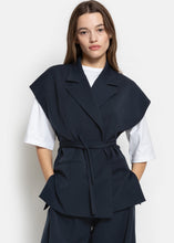 Load image into Gallery viewer, OLIJF SLEEVELESS BLAZER | NAVY WOOLY