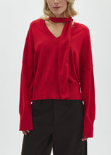 Load image into Gallery viewer, BRAVIA LONG-M SCARF | RED AURA
