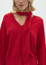Load image into Gallery viewer, BRAVIA LONG-M SCARF | RED AURA