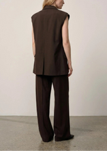 Load image into Gallery viewer, COHEN SLEEVLESS BLAZER | COFFEE BROWN HERSKIND