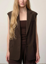 Load image into Gallery viewer, COHEN SLEEVLESS BLAZER | COFFEE BROWN HERSKIND