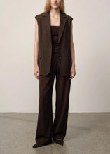 Load image into Gallery viewer, COHEN SLEEVLESS BLAZER | COFFEE BROWN HERSKIND