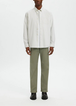 Load image into Gallery viewer, SLHREGRICK-OX SHIRT LS NOOS  | BRIGHT WHITE/ AQUA GRAY SELECTED MEN