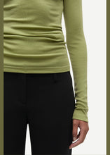 Load image into Gallery viewer, Sadou T-Shirt Ls — Mosstone by Samsøe Samsøe — fabric detail
