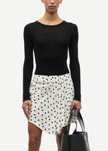 Load image into Gallery viewer, SAIBEN SKIRT | DRIFTING DORS EGRET SAMSOE SAMSOE