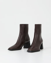 Load image into Gallery viewer, HEDDA ANKLE BOOTS | CHOCOLATE by Vagabond