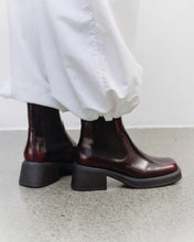 Load image into Gallery viewer, Vagabond DORAH BOOTS | DK BORDO — product view (5642-004-54)