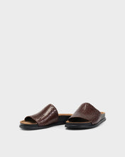 Load image into Gallery viewer, Vagabond EFFIE | CHOCOLATE — product view (5922-125-35)