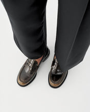 Load image into Gallery viewer, Vagabond LINN — WALNUT — worn detail, no face (6036-004-30)