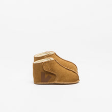Load image into Gallery viewer, VEJA ORSO FUR-LINED SUEDE CAMEL COGNAC – side view