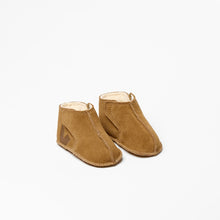 Load image into Gallery viewer, VEJA ORSO FUR-LINED SUEDE CAMEL COGNAC – top view
