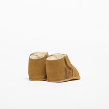 Load image into Gallery viewer, VEJA ORSO FUR-LINED SUEDE CAMEL COGNAC – back view