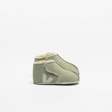 Load image into Gallery viewer, VEJA ORSO FUR-LINED SUEDE CLAY PIERRE – side view