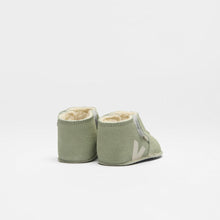 Load image into Gallery viewer, VEJA ORSO FUR-LINED SUEDE CLAY PIERRE – back view