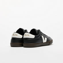 Load image into Gallery viewer, VEJA PANENKA LEATHER BLACK WHITE – back view