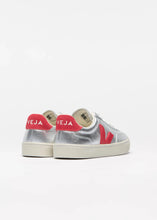Load image into Gallery viewer, SMALL VOLLEY O T LEATHER | SILVER PEKIN VEJA