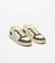 Load image into Gallery viewer, V-82 GRAINED LEATHER | WHITE NATURAL KAKI VEJA