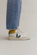 Load image into Gallery viewer, V-90 O T LEATHER | EXTRA WHITE CYPRUS VEJA