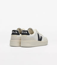 Load image into Gallery viewer, V-90 O T LEATHER | WHITE BLACK VEJA
