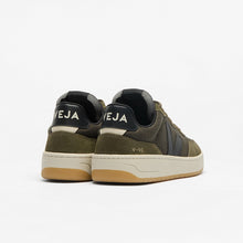 Load image into Gallery viewer, VEJA V-90 B-MESH OLIVE BLACK – back view