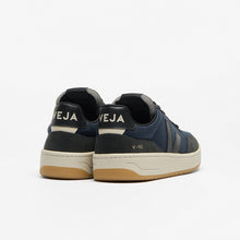 Load image into Gallery viewer, VEJA V-90 B-MESH NAUTICO BLACK – back view