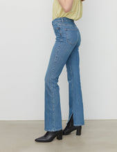 Load image into Gallery viewer, These high-rise, dark-wash jeans have a slight flare from 2NDDAY