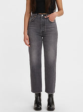 Load image into Gallery viewer, RIBCAGE STRAIGHT ANKLE JEANS | WELL WORN FROM LEVI&#39;S