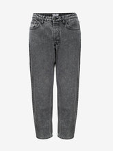 Load image into Gallery viewer, IBEN TERRENCE TOMBOY JEAN | WASHED BLACK