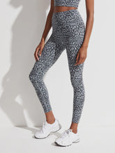 Load image into Gallery viewer, VARLEY YOGA SILHOUETTE LET’S MOVE HIGH RISE LEGGING | PETROL MOTION