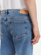 Load image into Gallery viewer, SAMSOE COSMO TAPER JEANS | LIGHT OZONE MARBLE