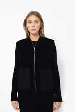 Load image into Gallery viewer, GUNTHER FRENCH TERRY SLEEVELESS JACKET | BLACK
