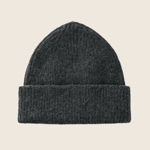le bonnet en laine gris foncé